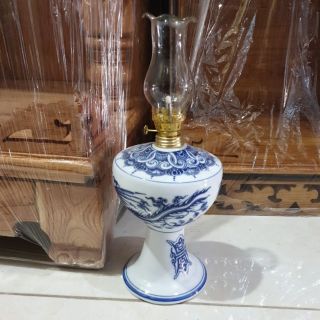 Đèn dầu sứ bát tràng cao 28,5cm