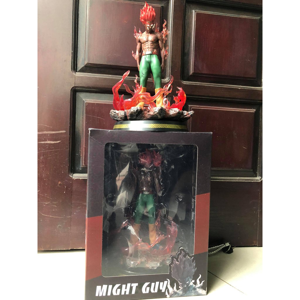 Mô hình Might Guy trong manga Naruto mở bát môn có Led hiệu ứng cao 30cm
