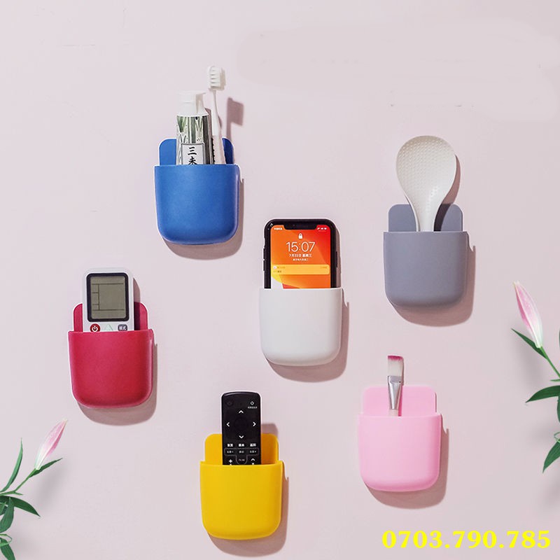 Hộp nhựa dán tường tiện lợi - Tặng thêm móc dán