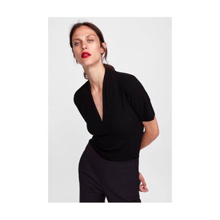 Áo thun trơn Zara cổ V