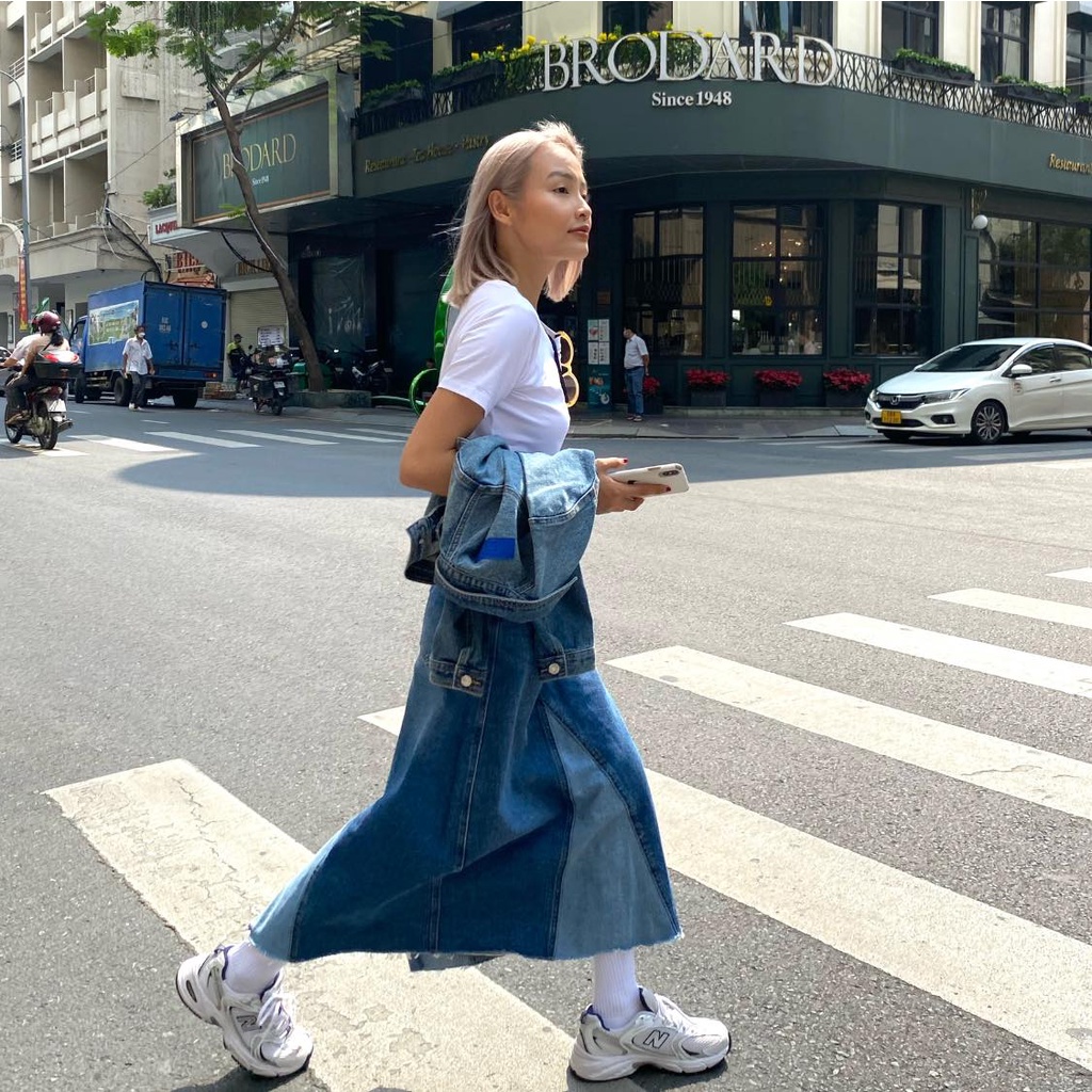 TheBlueTshirt - Váy Jeans Suông Nữ Màu Xanh Đậm - 1970s Denim Midi Skirt - The 1975 Wash