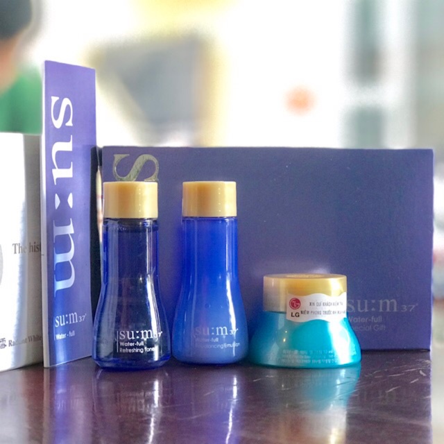 Bộ cấp ẩm dưỡng da căng mượt Sum37 Water-full 3pcs Kit 50ml Special Gift - Kiềm dầu, thu nhỏ lỗ chân lông