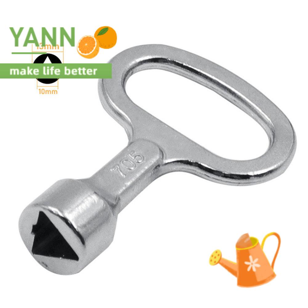 Chìa Khóa Mở Cửa Thang Máy/Cửa Ra Vào Hình Tam Giác Thông Dụng Cho Tủ Đồ Điện