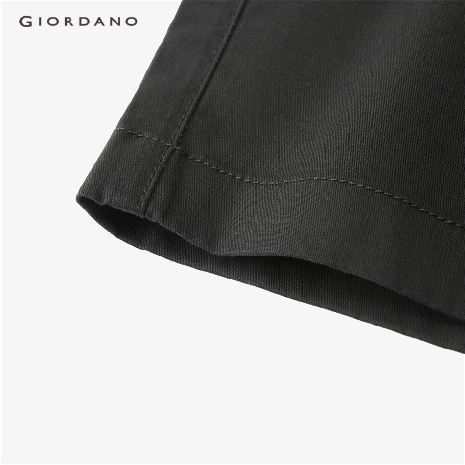 Quần đùi GIORDANO 01102341 eo cao vừa chất cotton mỏng thoải mái co giãn cao cấp cho nam
