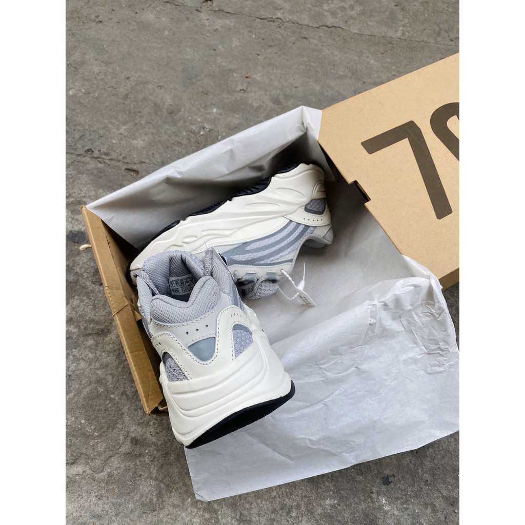 Giày Yz 700 static