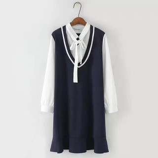 Váy Bầu Đen Phối Tay Trắng Cổ Đức