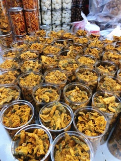 Da cá lắc trứng muối