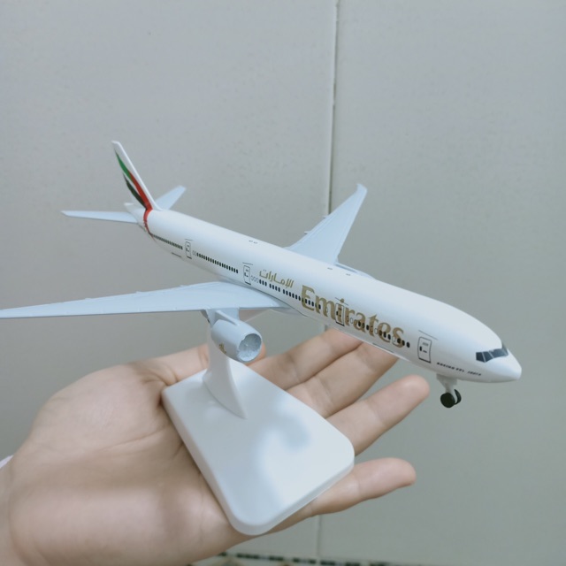 ⚡️ Mô hình máy bay 20cm kim loại hãng EMIRATES+ Đế chưng bày đẹp