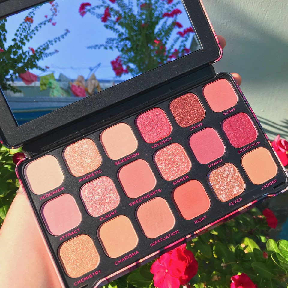 Bảng mắt Makeup Revolution Flawless Allure