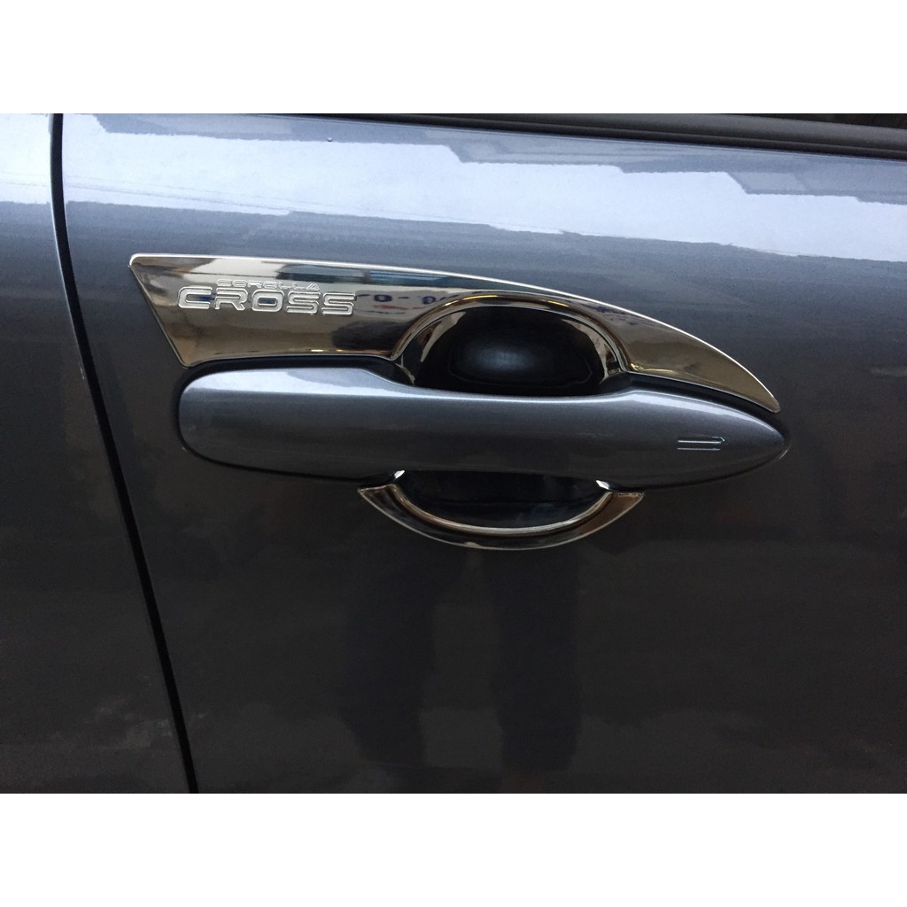 Ốp Hõm Cửa Xe Toyota Cross 2019 2020 2021 2022 Mạ Crom Mẫu Cánh Chim