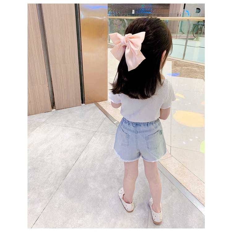Quần Short Jeans Thêu Hoa Cho Bé Gái