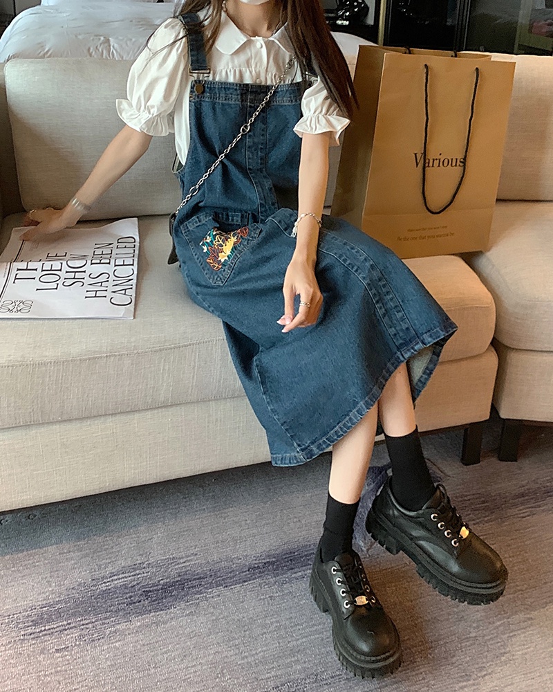 Váy Yếm Denim Có Túi Thêu Cổ Điển 52326