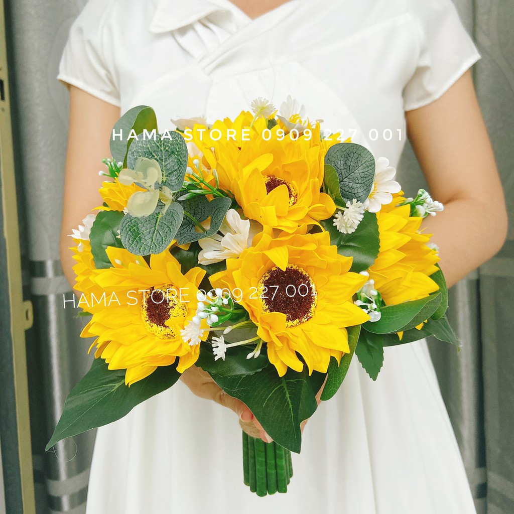 BÓ HOA CƯỚI CẦM TAY CÔ DÂU HOA SÁP HƯỚNG DƯƠNG ĐIỂM CÚC HỌA MI VÀ LÁ TÁO GIÁ RẺ TẶNG KÈM CÀI ÁO CHÚ RỂ