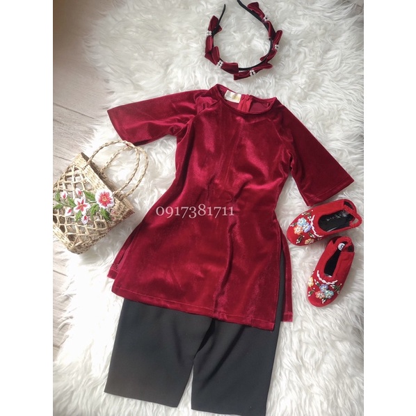 Áo dài nhung đỏ bé gái