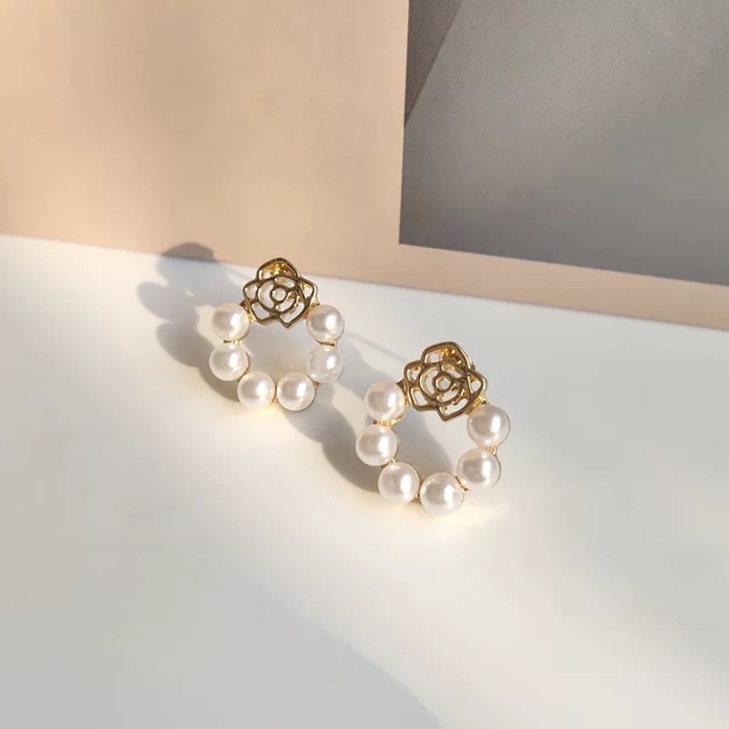 Khuyên tai hình hoa hồng đính hạt phong cách hàn quốc - Maben