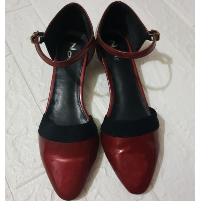 Giày thương hiệu