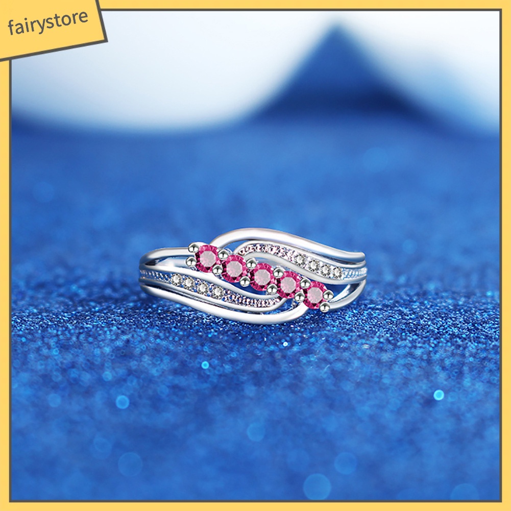 Nhẫn Cưới Đính 5 Viên Ngọc Ruby Giả Thiết Kế Thanh Lịch