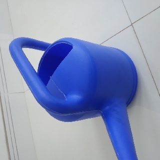 Bình Tưới Cây 5 Lít Cầm Tay