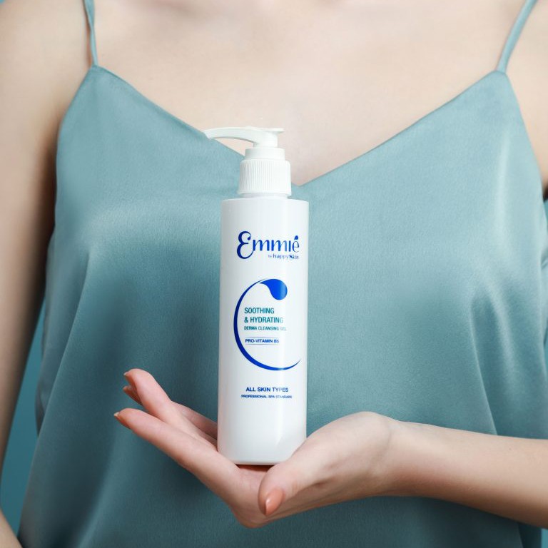 Gel Rửa Mặt Dịu Nhẹ và Cấp Ẩm Sâu - Emmié by Happy Skin Soothing & Hydrating Derma Cleansing Gel 180ml | BigBuy360 - bigbuy360.vn