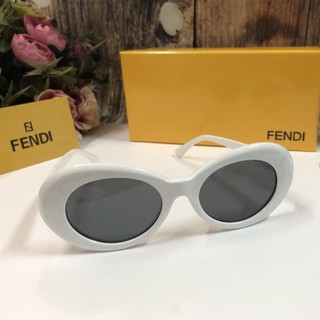 Kính nữ trắng - Kính mát nữ oversize gọng nhựa