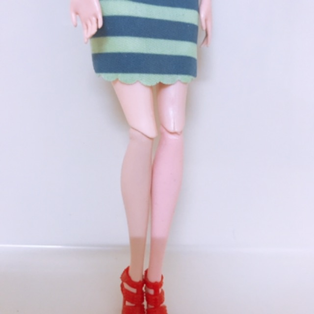 Đồ chơi búp bê váy ngắn có khớp cho bé xinh xắn