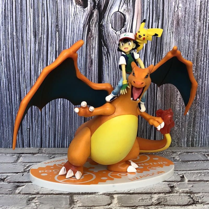 Mô Hình Nhân Vật Charizard Trong Pokemon Thiết Kế Dễ Thương Dùng Trang Trí
