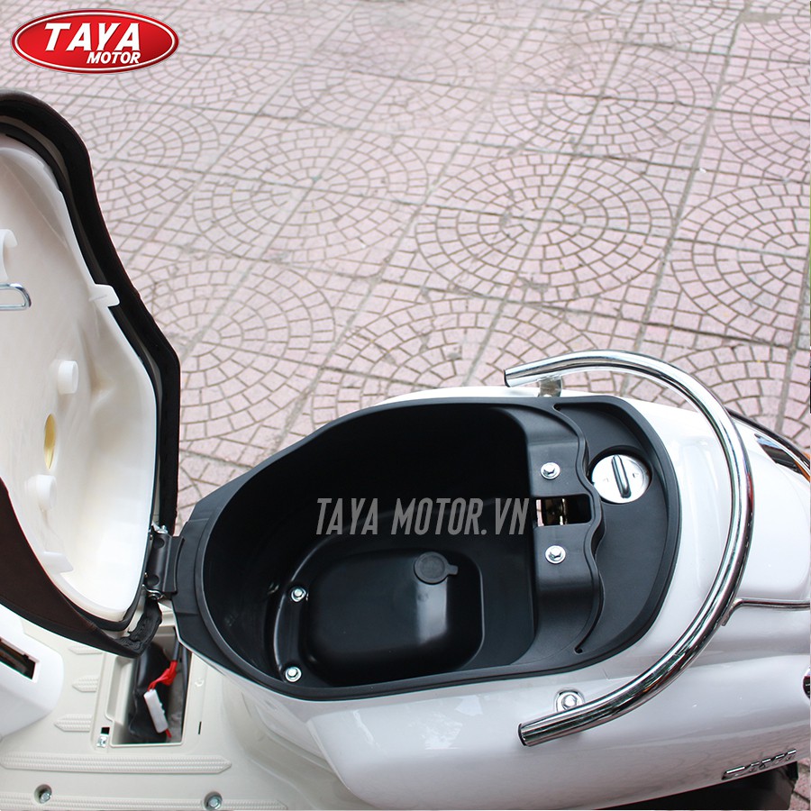 Xe máy tay ga 50cc TAYA CREA (màu trắng)