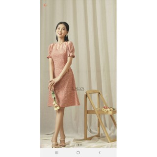 Váy Lalya. newtag. size s. em mua nhưng nhầm size nên em pass lại. váy dễ thương lắm ạ.