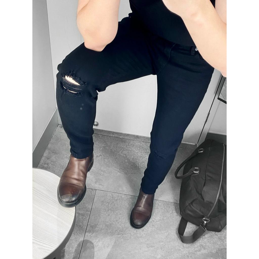 Quần Jean Đen Trơn Và Rách Gối