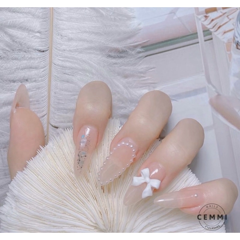 móng úp thiết kế ẩn xà cừ, charm nơ