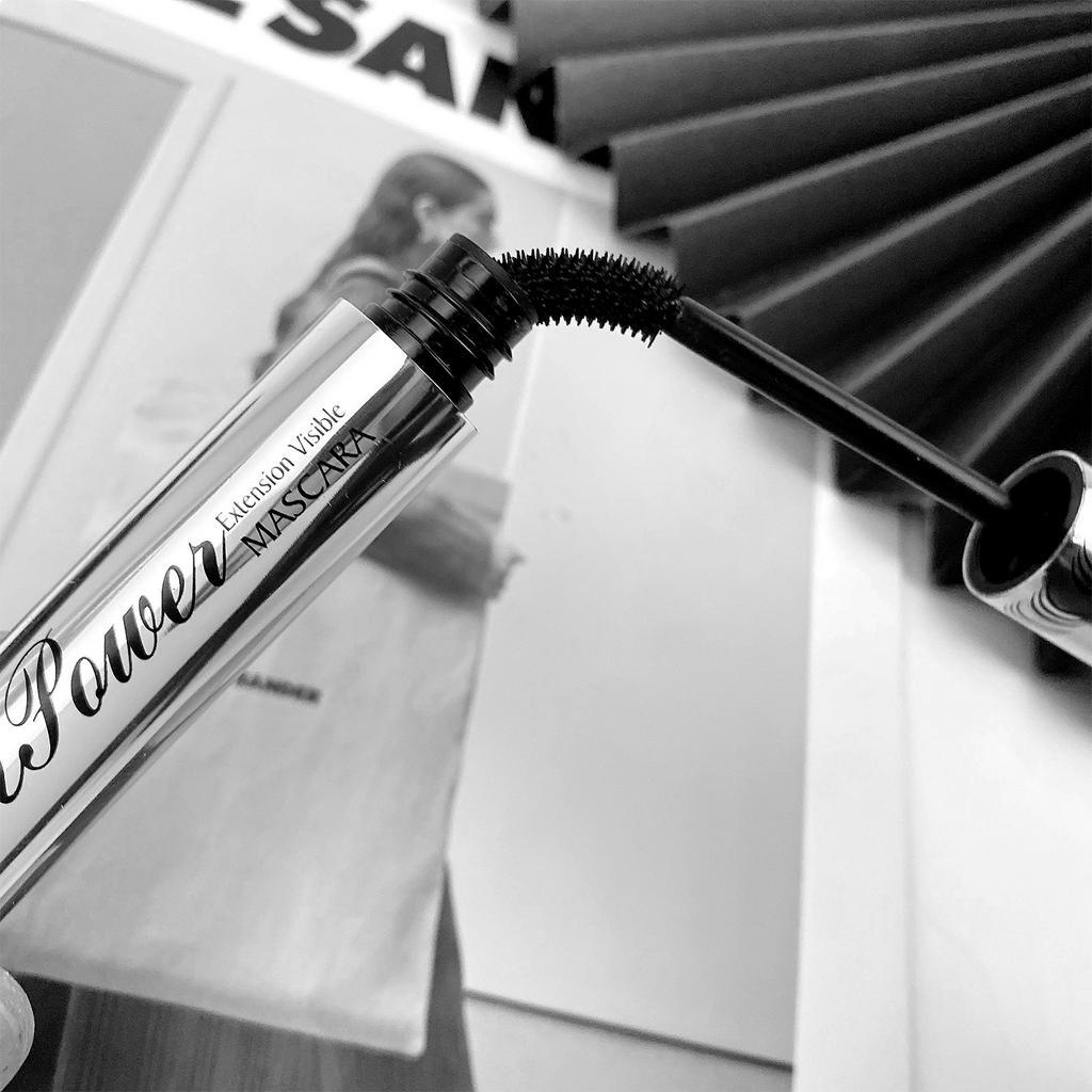 Mascara 4D màu đen kháng nước chuốt mi cong vút dài lâu