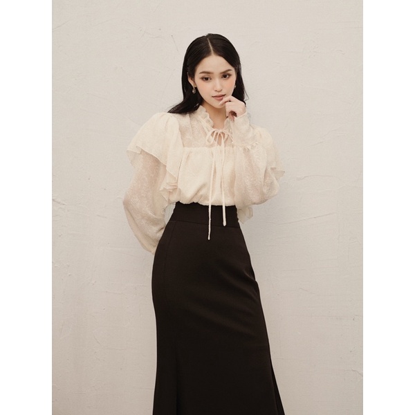 Áo cách điệu nữ dài tay Cream Lace H.I.U Fashion design , kiểu voan be tay kiểu nhún bồng thắt nơ thanh lịch HIU ROOM