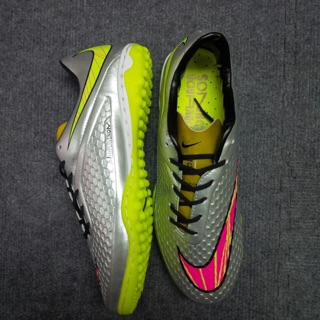 Giày bóng đá  Hypervenom