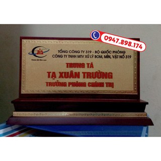 Biển tên chức danh để bàn đồng ăn mòn