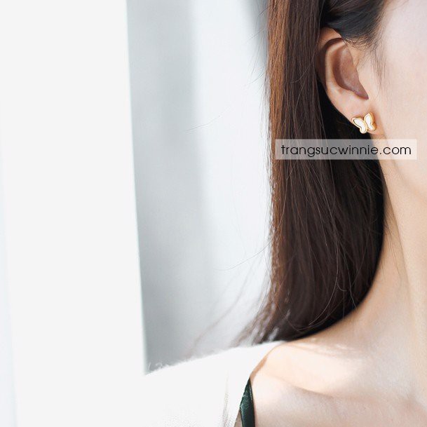 Hoa tai nữ titan bướm xà cừ