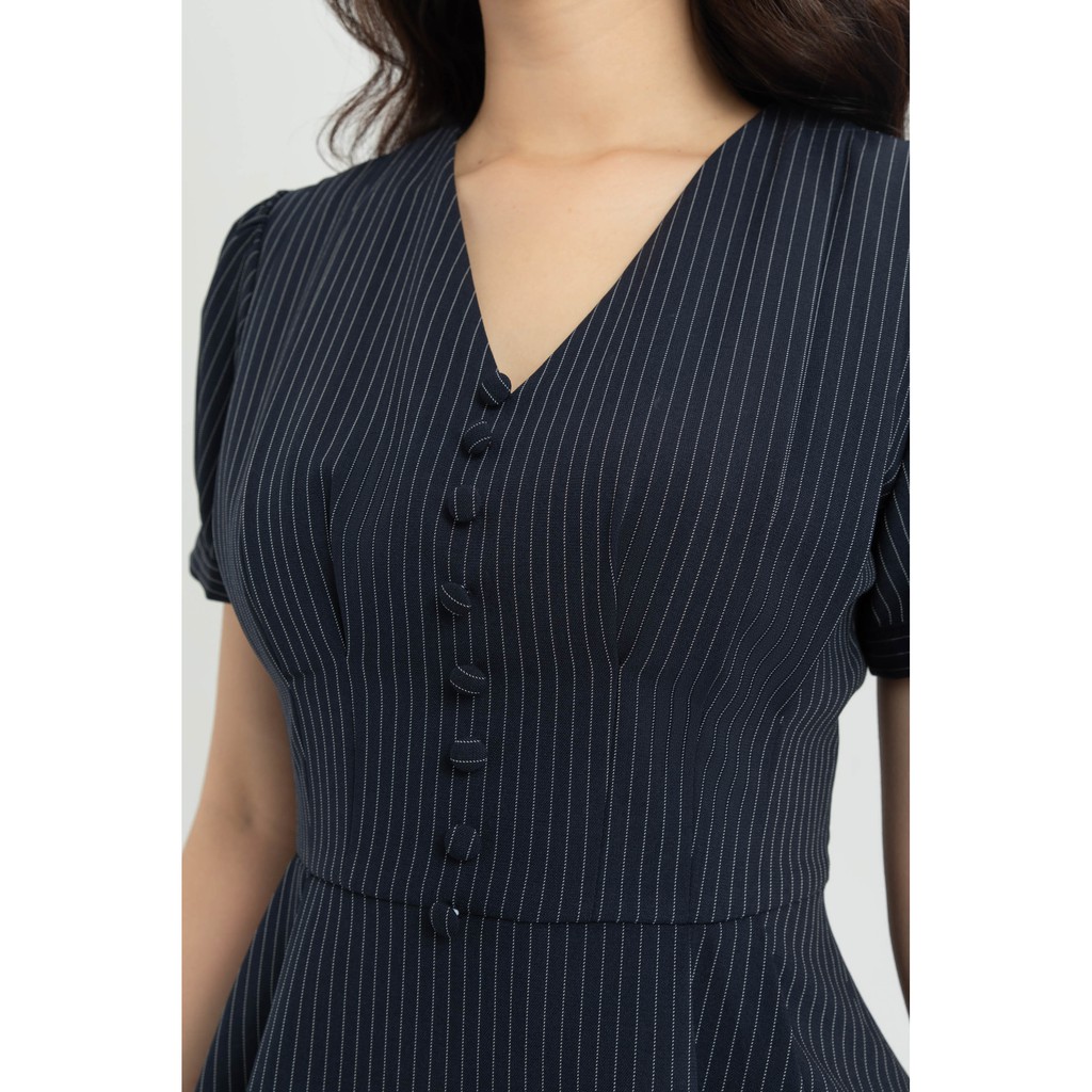 [NHẬP WABRTL5 GIẢM 10% TỐI ĐA 50K ĐH 250K ]Áo peplum kẻ cổ V nữ IVY moda MS 16M5067