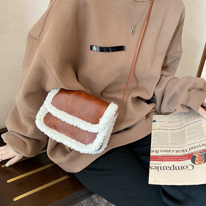 Túi đeo chéo bì thư mini viền bông hàng Quảng Châu ST01