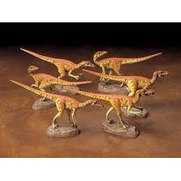 MÔ HÌNH KHỦNG LONG 1/35 SCALE VELOCIRAPTORS “PACK OF SIX” 60105  TAMIYA