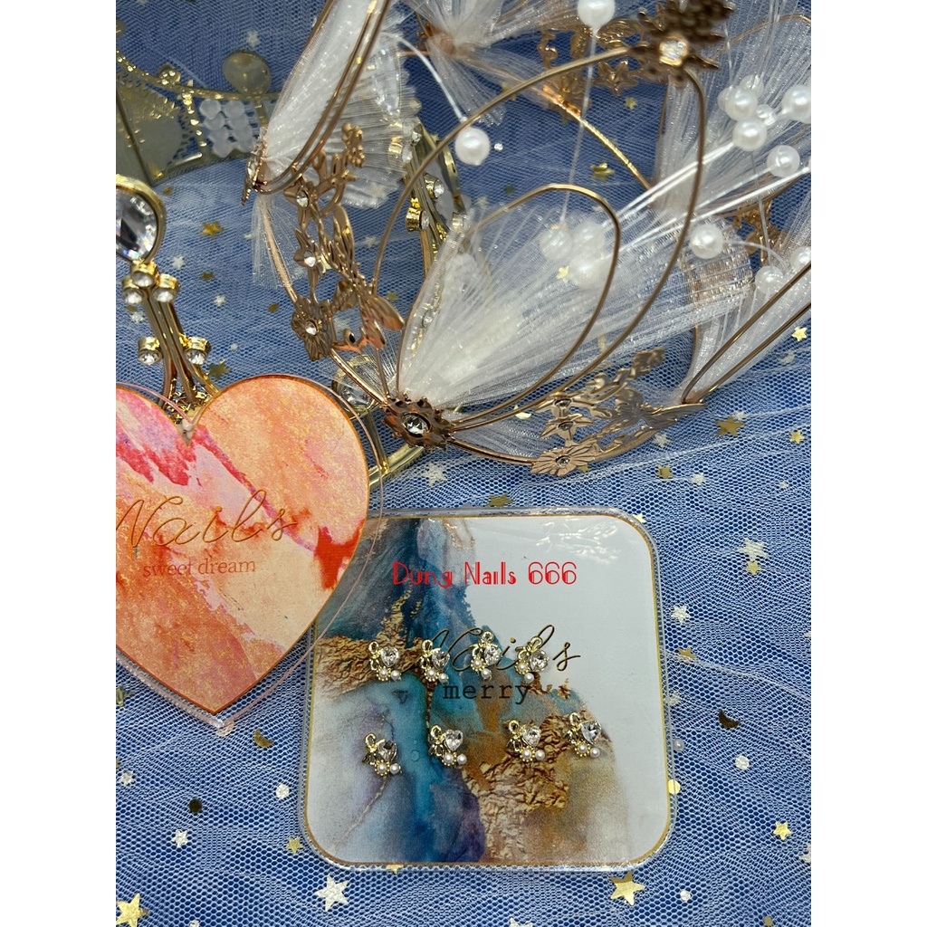 charm trang trí nail