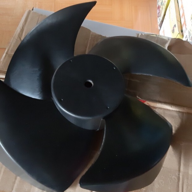 Cánh quạt hơi nước 32cm thuận trục 8mm