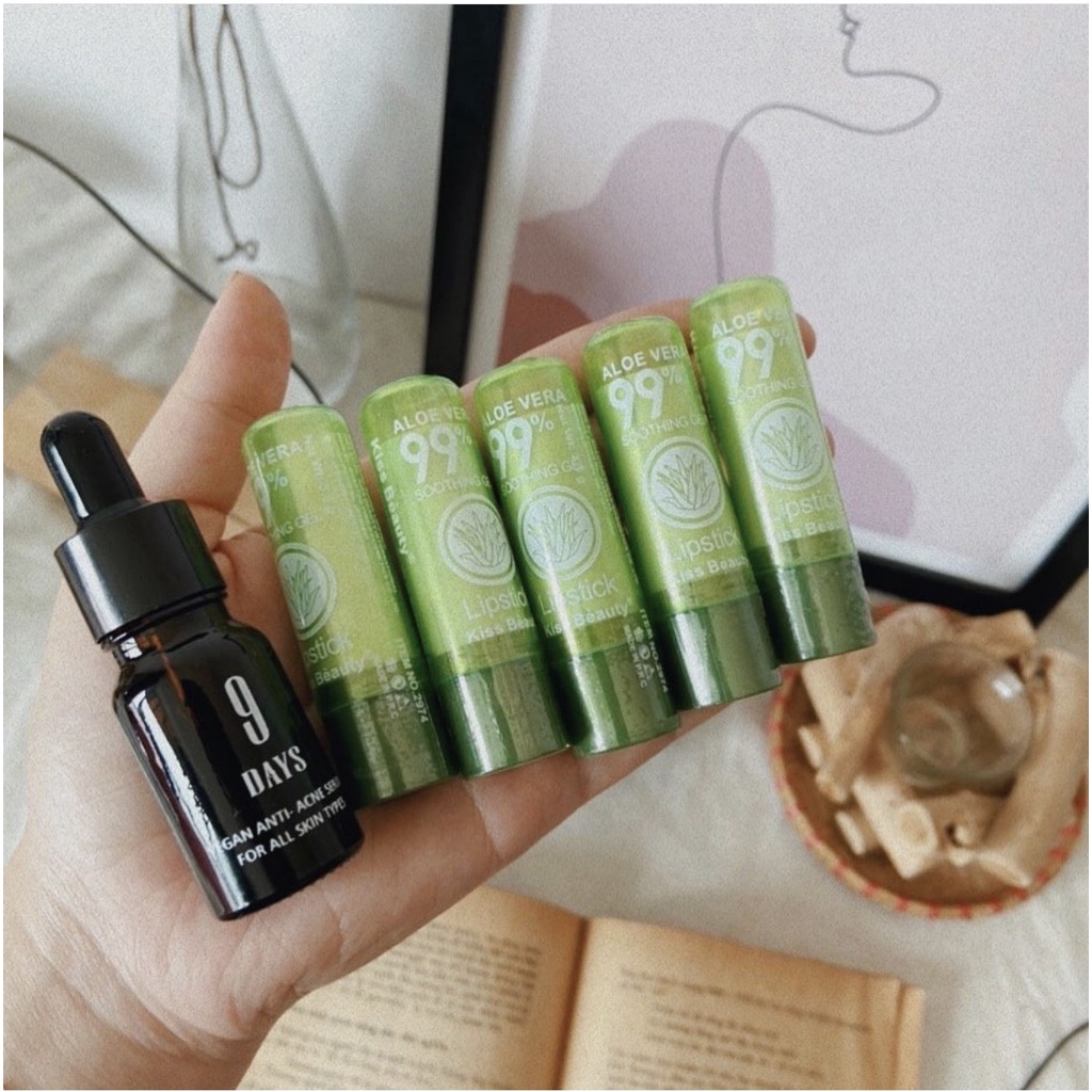 Son dưỡng ẩm nha đam tự nhiên Kiss Beauty có tính năng đổi màu môi | BigBuy360 - bigbuy360.vn