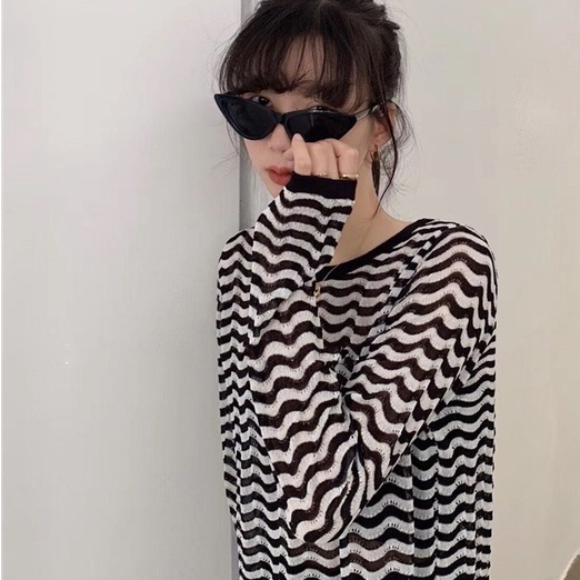 【ZHELIHANGFEI】 / Áo Thun Dáng Rộng Họa Tiết Sọc Ngang Màu Sắc Tương Phản Phong Cách Hong Kong Thời Trang Mùa Hè Cho Nữ