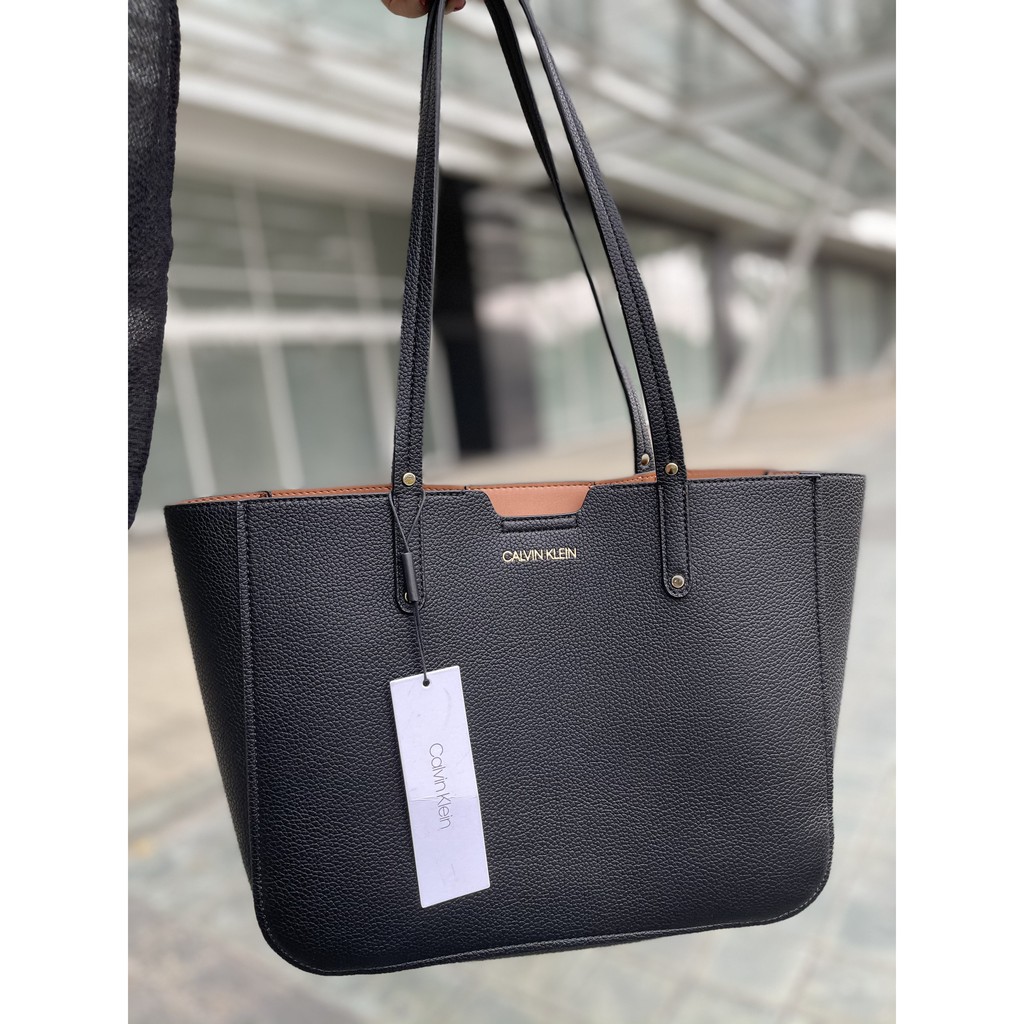Túi xách nữ chính hãng Calvin Klein dilan tote Size 30x25x40 vừa laptop .. giấy A4