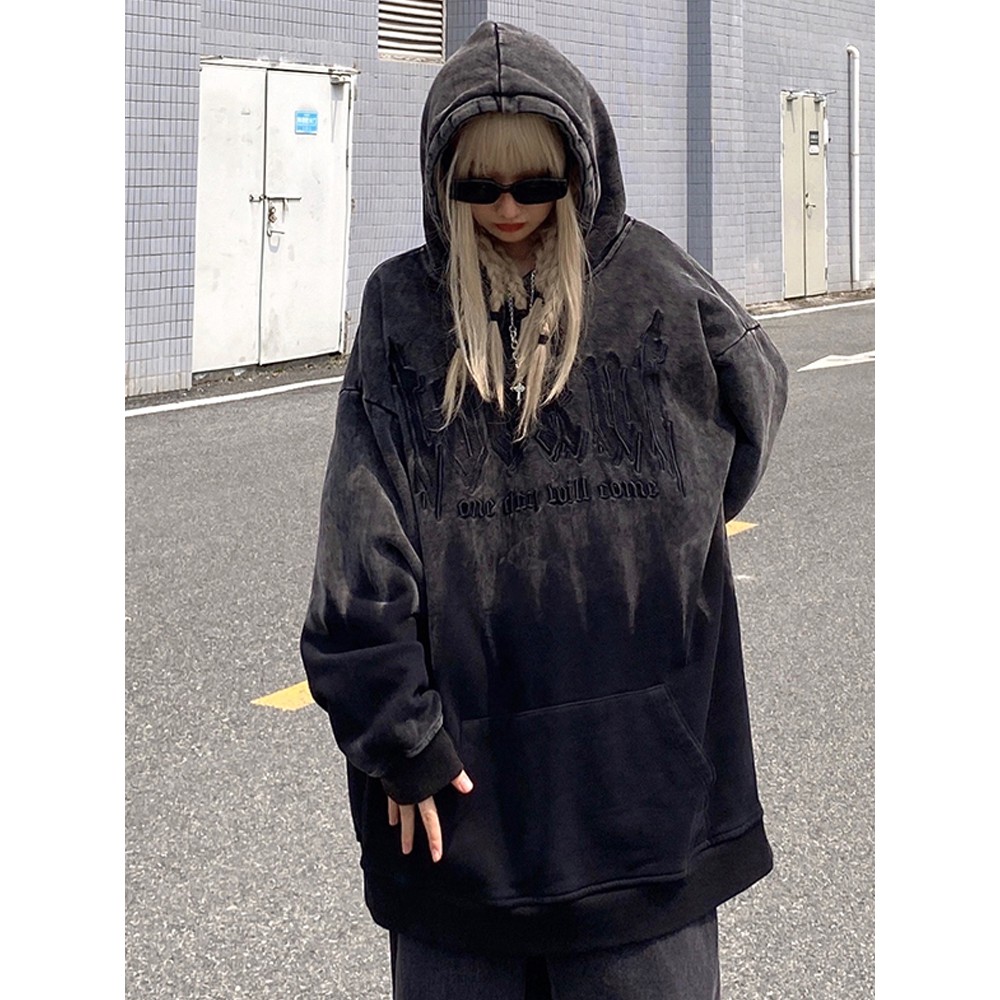 ÁO HOODIE ĐEN LOANG LỬA HỌA TIẾT CHỮ THÊU IN NỔI RỘNG RĨA NĂNG ĐỘNG