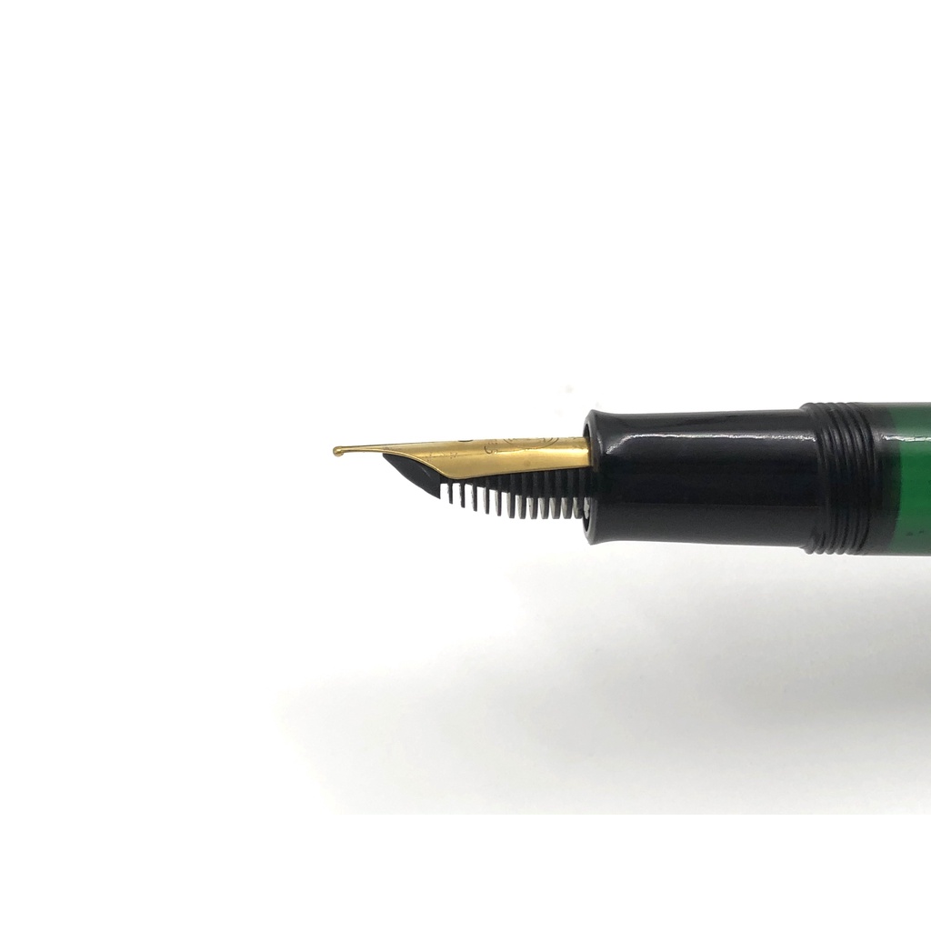 Bút mực Pelikan M200 Black sản xuất tại Đức