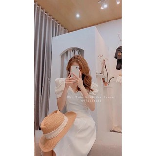 Váy trắng thiết kế cổ V