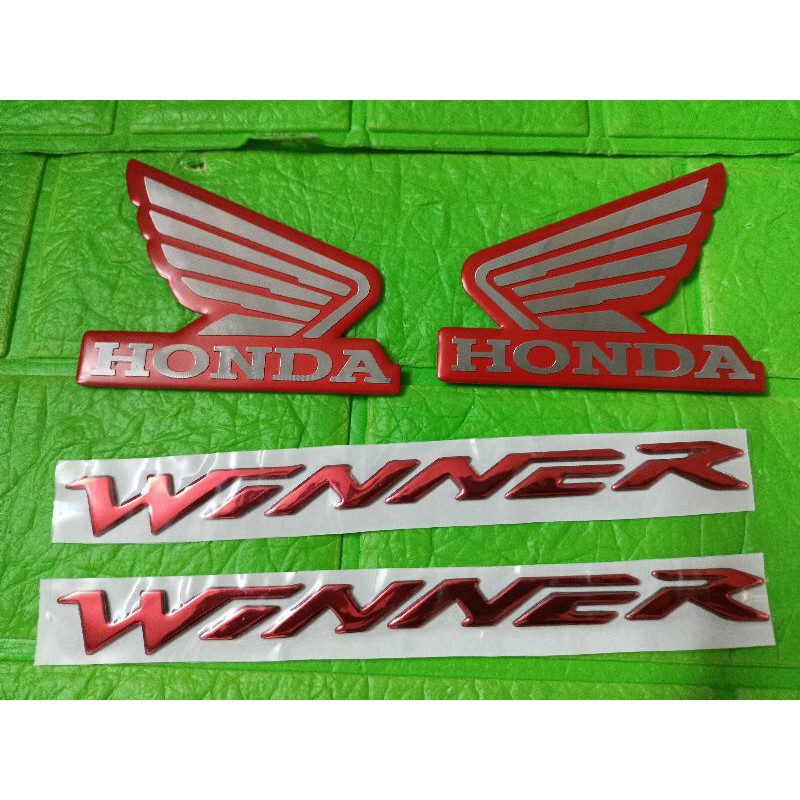 Bộ tem nổi Winner đỏ cánh chim hợp kim nhôm