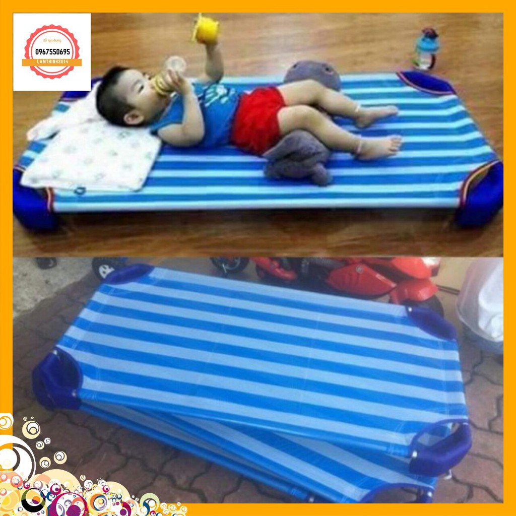 giường trẻ em , giường lưới cho bé kẻ sọc xanh dương 60x120 cm có 2 thanh đỡ dưới lưng chắc chắn , lớp lưới thoáng mát