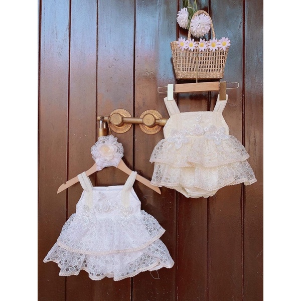 VÁY REN CÔNG CHÚA  BODY VÁY TẶNG MŨ XINH CHO BÉ ĐẦY THÁNG THÔI NÔI