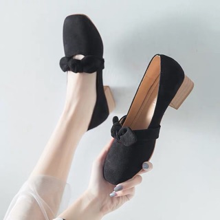 Giày gót vuông da lộn gắn nơ